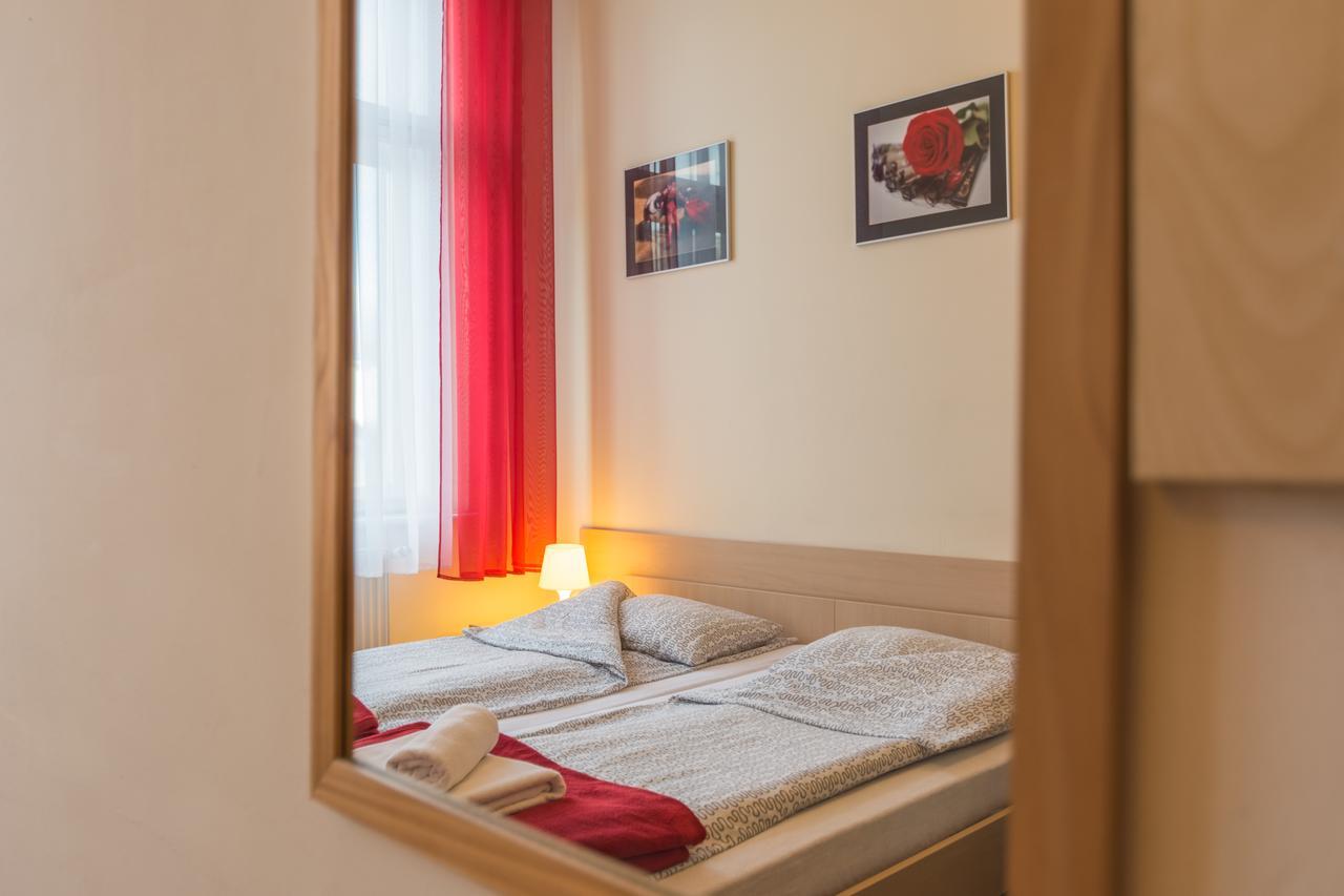 Euro-Room Rooms & Apartments Krakow Ngoại thất bức ảnh