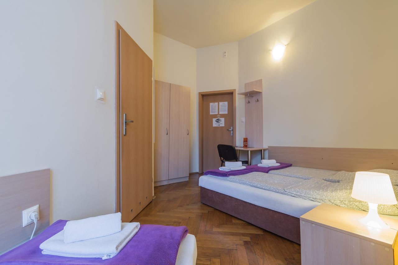 Euro-Room Rooms & Apartments Krakow Ngoại thất bức ảnh