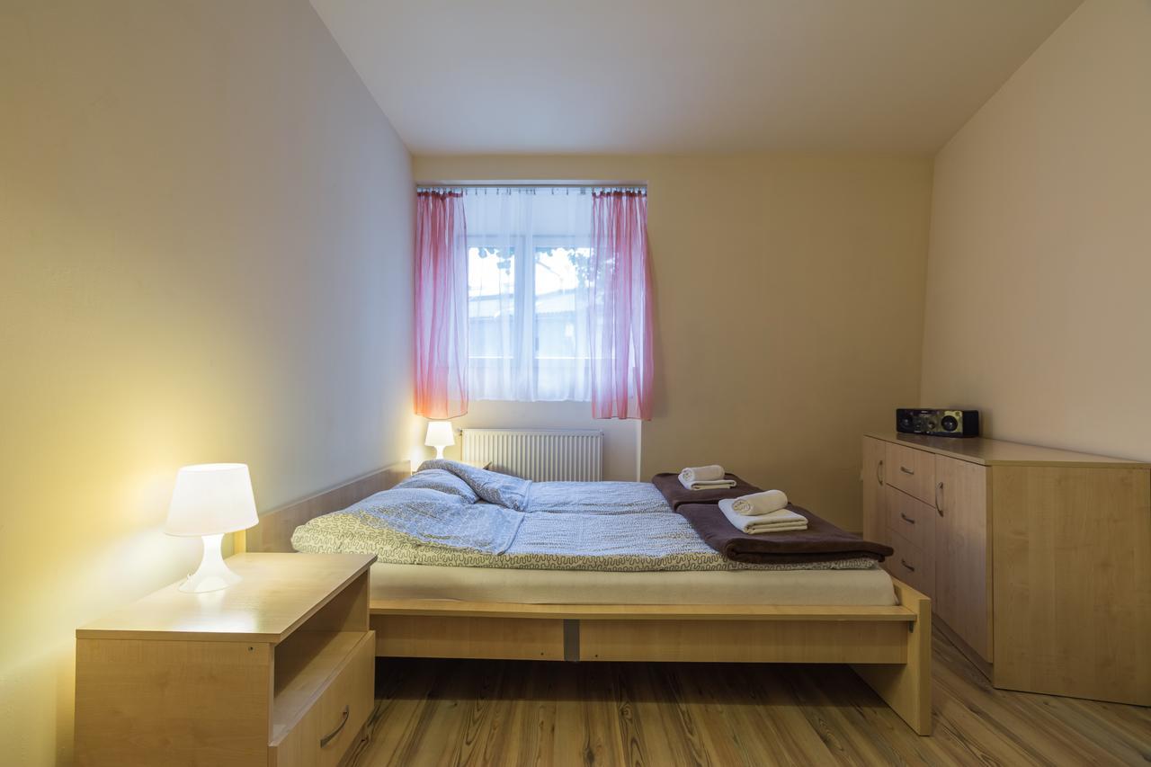 Euro-Room Rooms & Apartments Krakow Ngoại thất bức ảnh