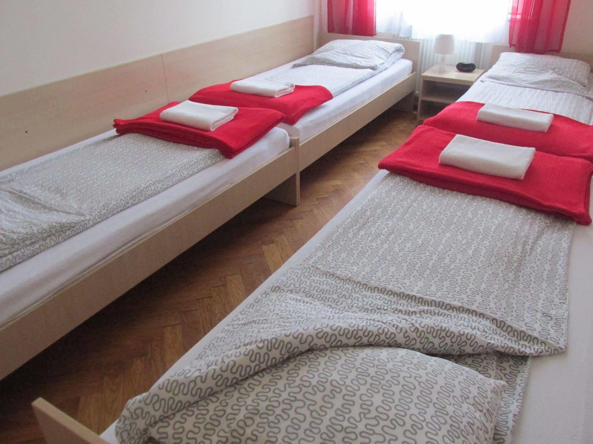 Euro-Room Rooms & Apartments Krakow Ngoại thất bức ảnh